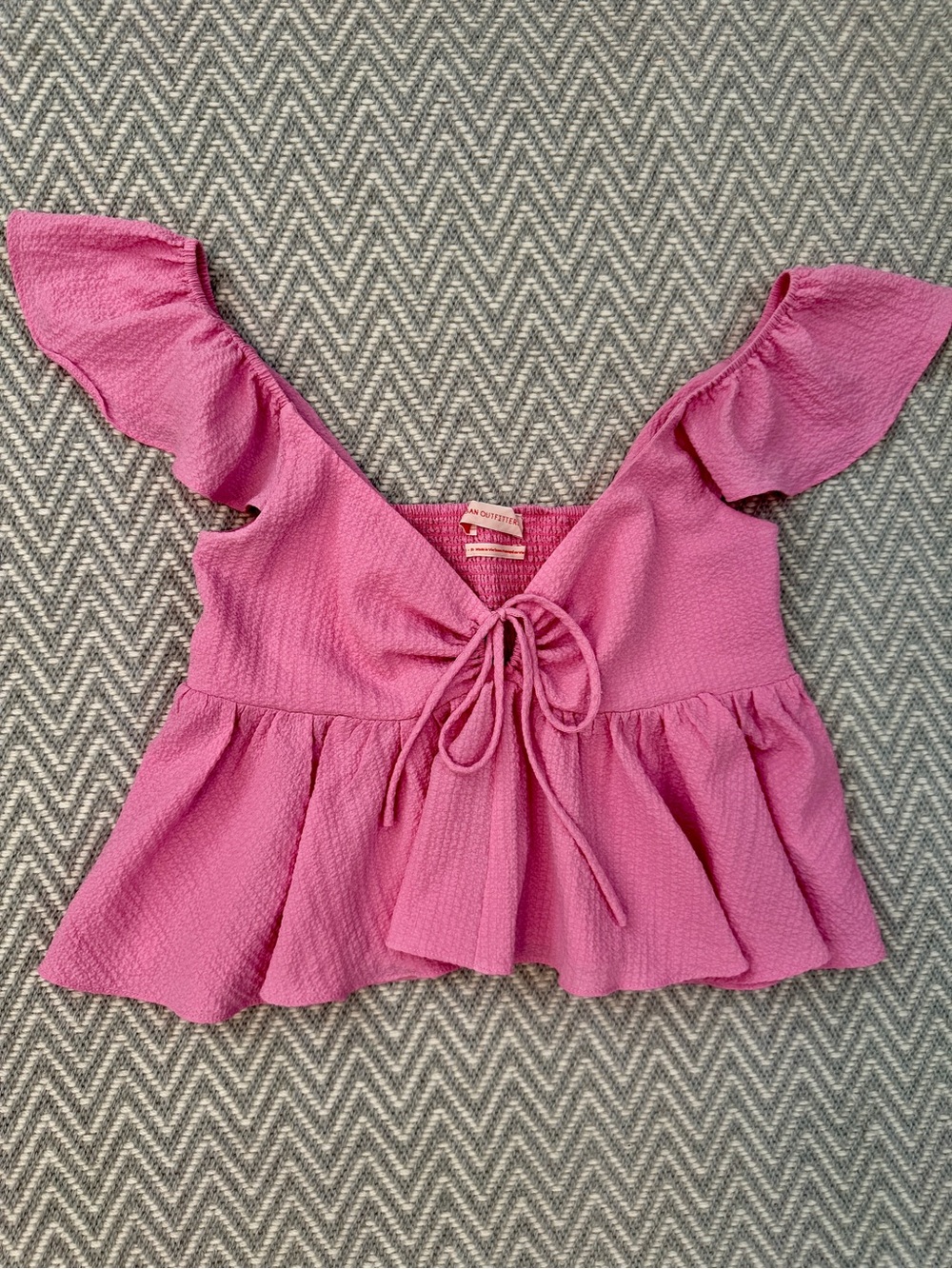 Urban Outfitters Pink Ruffle Tie-Front Women's crop Top small